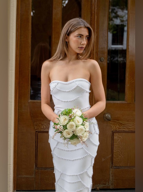 Elliatt Dresses & Skirts - Elliatt Lucine Fitted Gown in White Bridal Shower Wedding Dress size M NWT